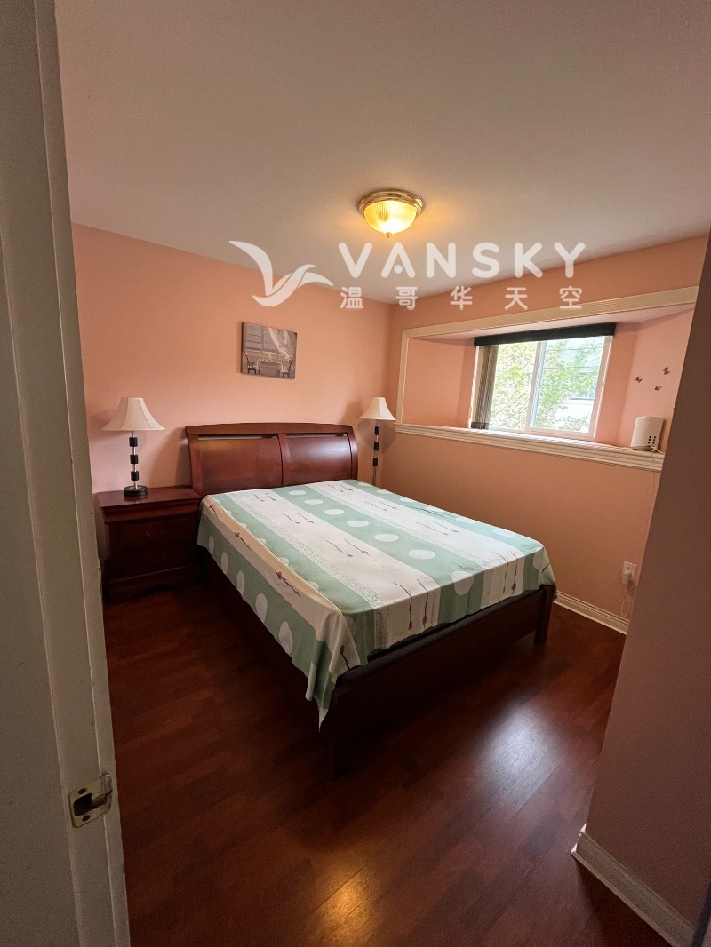 260728121827_middle room.JPG